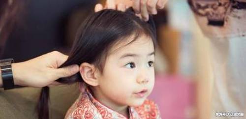 萌!被戚薇女儿Lucky跟爸爸李承铉的一次互动圈