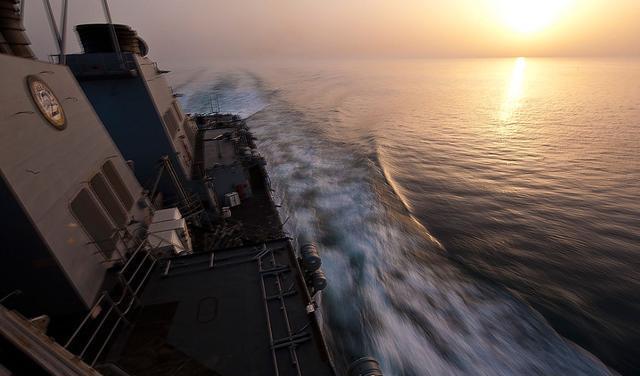 伊朗如果再次军事封锁霍尔木兹海峡,会面临什