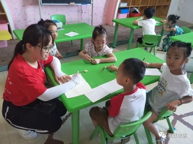 滁州学院大学生志愿者到琅琊区幼儿园开展暑期