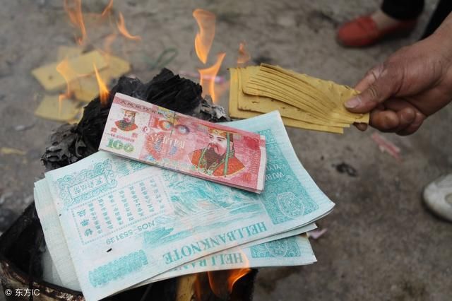 大年三十，婆婆给孙女包红包，我气得差点把婆婆给打了！