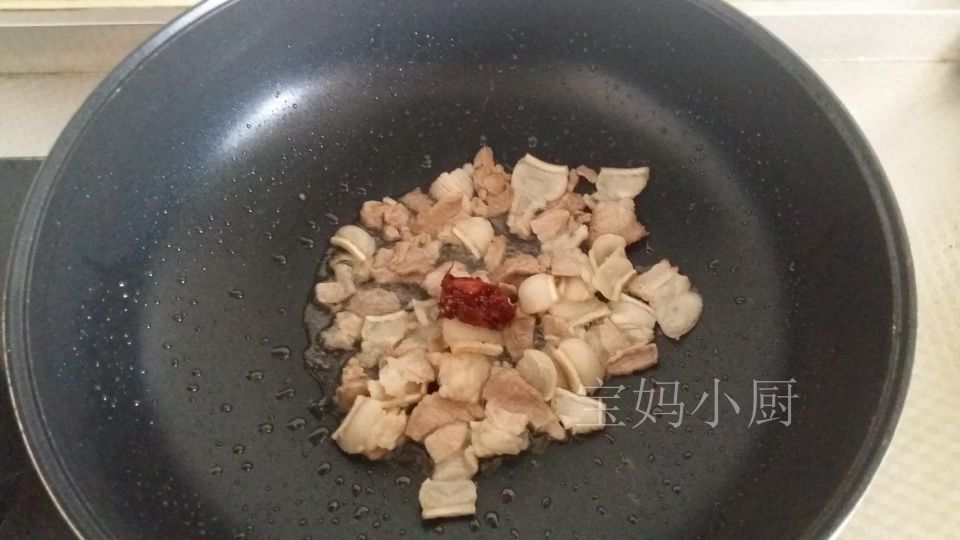 猪肉的懒人做法，最解馋，咋吃都不腻，3分钟上桌，一人能吃一盘