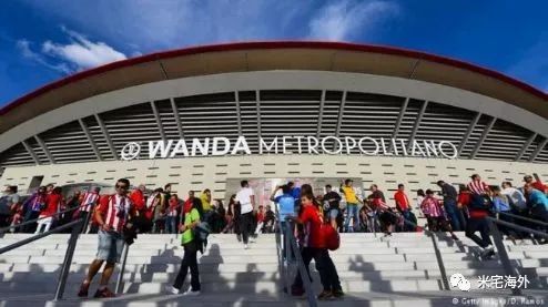 万达出售足球队，爱奇艺美国上市，中国人买下Bally，Twitter12年