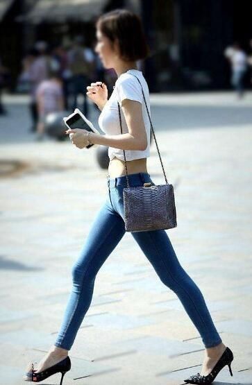 街拍一本道:腰长腿细臀超翘, 这是你喜欢的女神