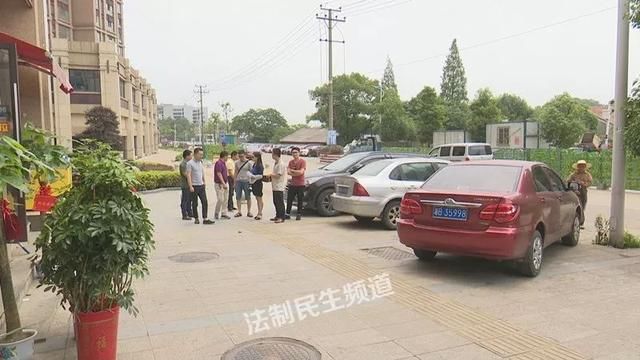 市长热线凯风珑城小区物业，你凭什么圈占业主公共停车区域？