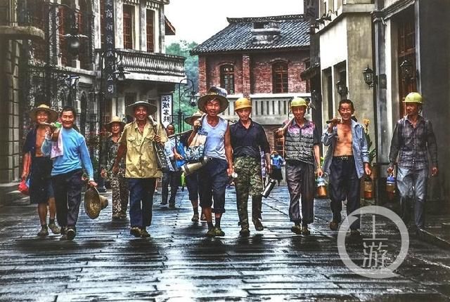 《我们走在大路上》 文永跃 摄
