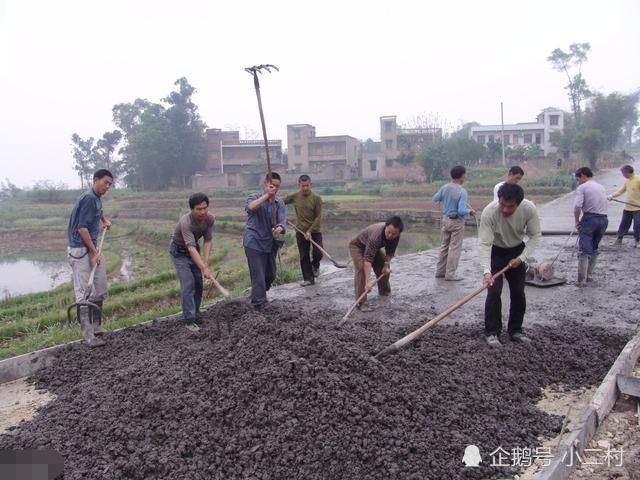 今年开始农村修路，这几种情况可以领取补助，你们村领了吗？