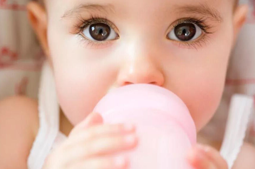 新生儿什么时候可以吃奶粉 t012dc2ec91ba7394b4.jpg