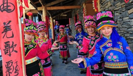 “云朵上的民族”,游历四川古羌城