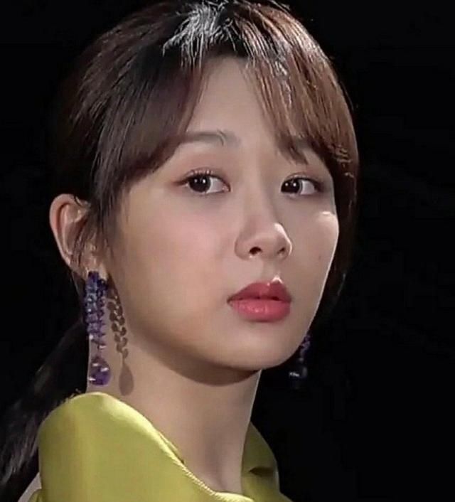 高清镜头下女星：李一桐甜美，傅菁高冷，看到孔雪儿：吹爆你的颜