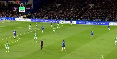 英超-吉鲁建功阿扎尔奇克相互传射 切尔西3-0布