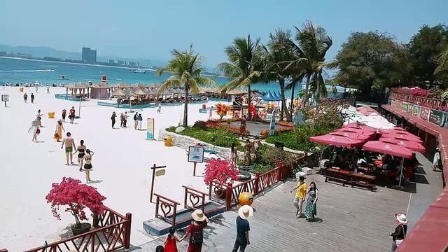 一场适合“70后”的旅行，独自一人带上比基尼来热带的三亚游