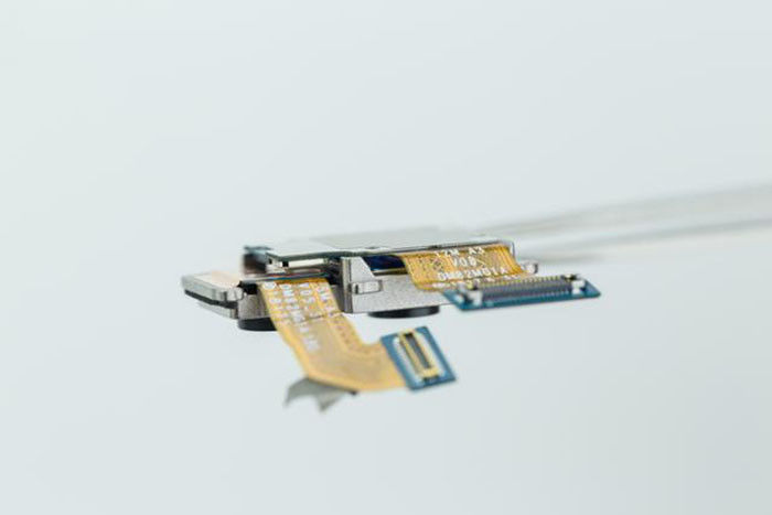 vivo NEX拆解:全程三小时,构造复杂精密难倒达