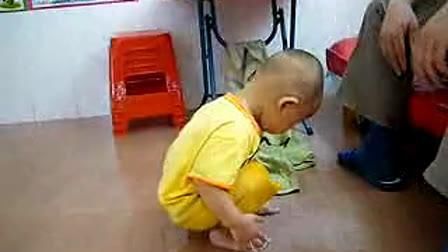 大龄宝宝还会尿裤子家长应该怎么办,你做对了