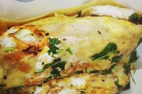 52岁煎饼大妈月入10万，爆开三家连锁店，还送女儿出国：有梦想谁