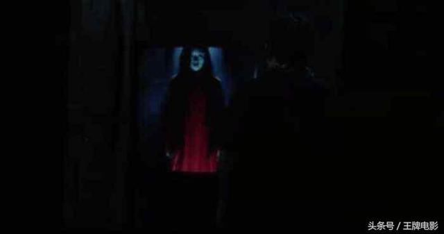 单日票房仅0.44万!网友看了直摇头:这种烂片就不应该上映_【今日爆点】