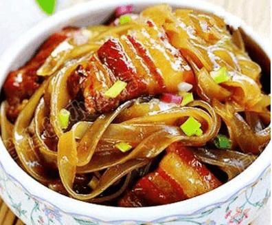 东北经典乱炖的正宗做法, 几样食材乱炖一大锅, 闻着味都想流口水