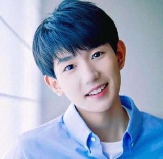 王源唱自己原创歌曲唱到大哭,发文致歉后,获张