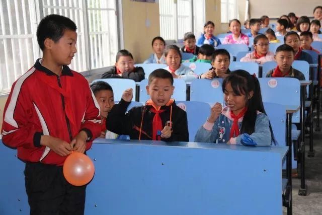 来自,点击查看检察官的六一课题数学建模初中礼物图片