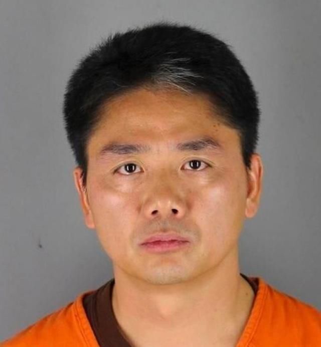 甩锅还是作证?自称刘强东案晚餐亲历者发声:无