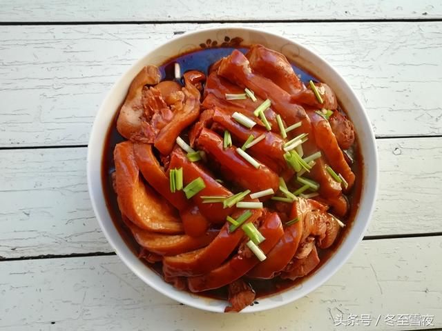 春节年夜饭，看看东北普通家庭的年夜饭，都说我可以当大厨了