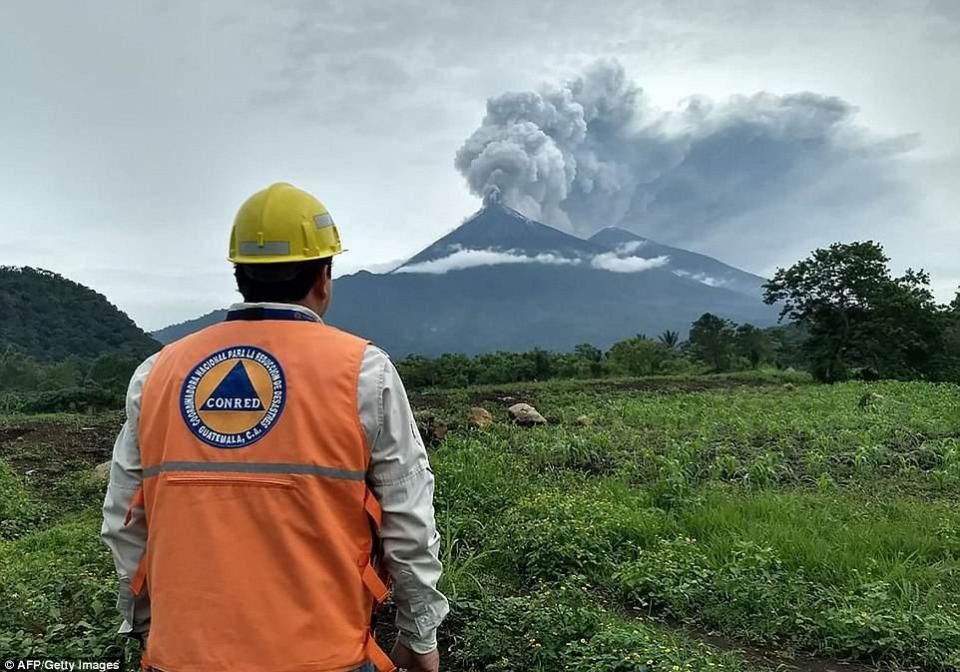 从太空看美洲火山大喷发:火山灰高达15000米!超过60人遇难