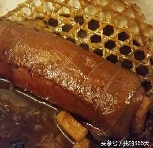 肉皮以后不要再做皮冻了，还是这样好吃过瘾，一大盘都不够吃