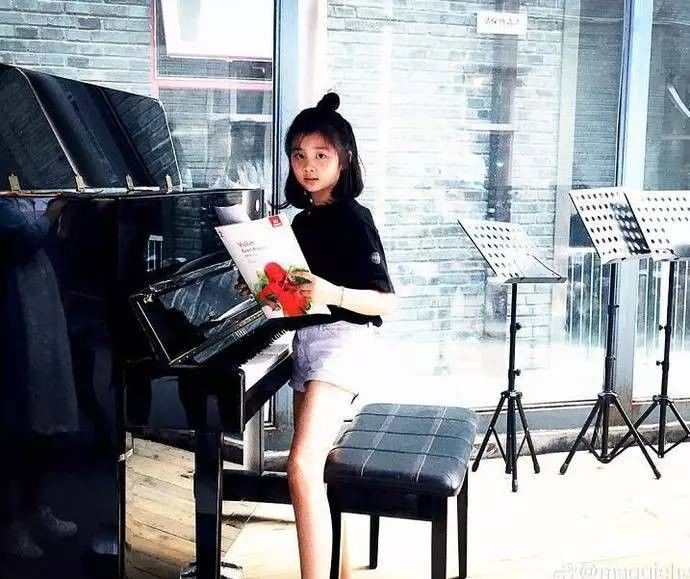 再来看看多多和妹妹扮演美人鱼,这个腿腿好长,有 ...