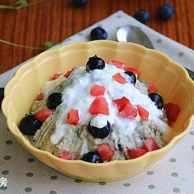 牛油果蓝莓土豆泥