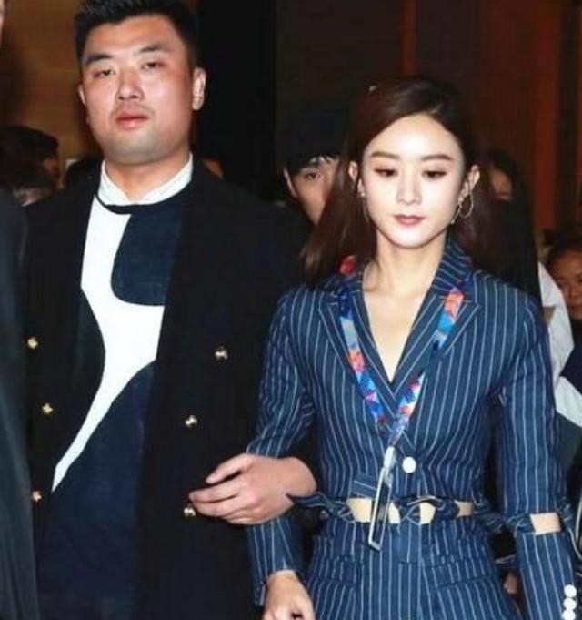 看到赵丽颖和黄斌的合照后,网友:难怪颖宝要解