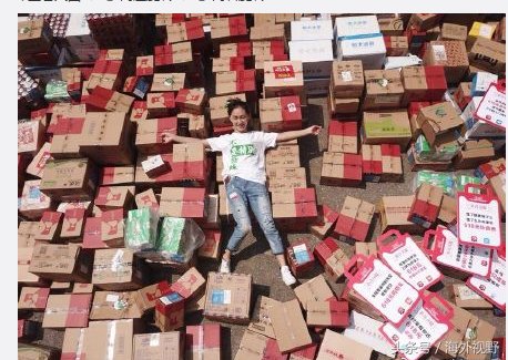 天选之子收快递 4车快递618个包裹 女孩拆快递