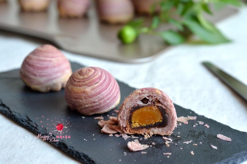 教你做一咬直掉渣儿的千层酥皮点心,蛋黄流油