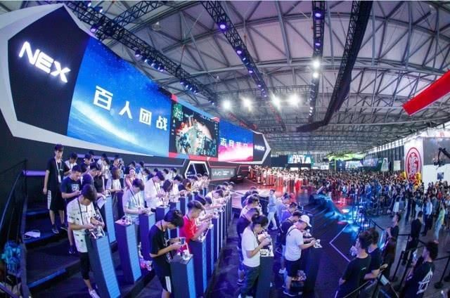 SNH48小姐姐站台vivo NEX电竞级旗舰手机亮