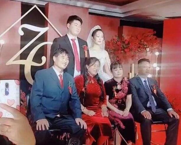 63岁紫金矿业董事长陈景河娶38岁妻子:她是一座高品位金矿