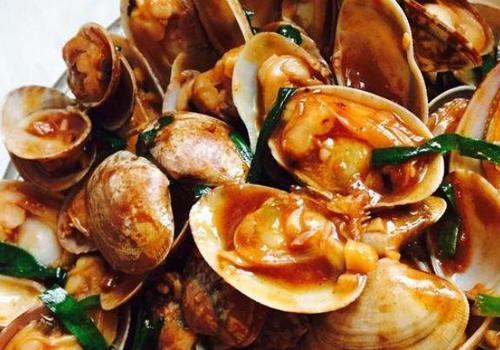 爆炒花甲新吃法,鲜嫩可口,香辣过瘾,比夜市摊做