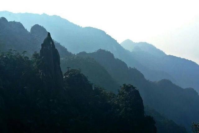 私藏在江西的道教名山，《中国国家地理》眼中的最美峰林！