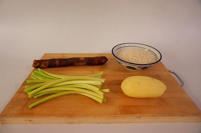 最适合夏天吃的饭,色香味俱全,菜饭一锅出,全家