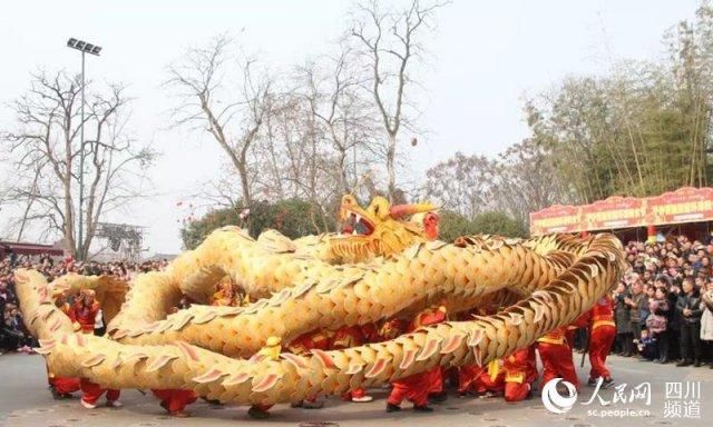 大年期间 邛崃市平乐镇“平乐中国年”喜庆热闹