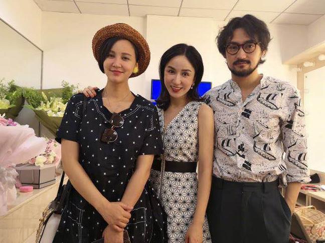 张歆艺怀孕5月发福明显,网友:脸肿得像气球