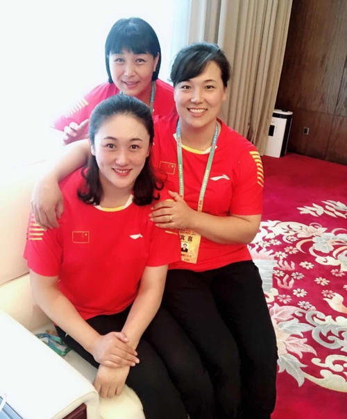 丁霞微博再遭球迷怒骂,拒与对手握手、欺凌队