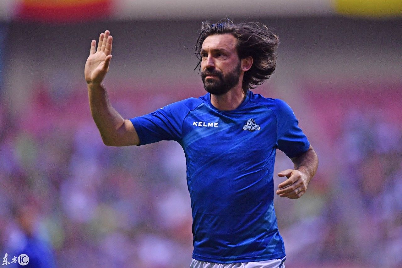 企鹅足球名人赛:中国明星队1-0国际传奇队