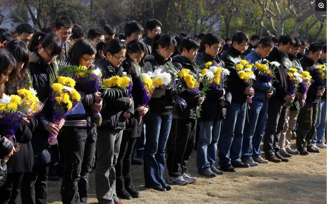 安徽24岁小伙为救18位被困大学生牺牲 300余