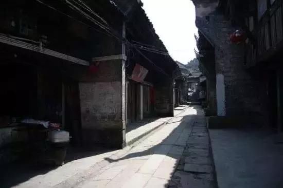人间四月芳菲尽,古镇深巷炊烟袅 成都周边最冷门的5个古镇