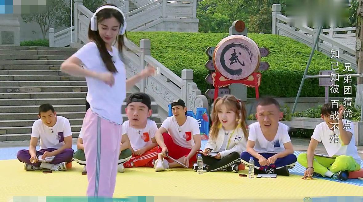 baby自夸失态再现表情,夸张表情好,大家的演技包笑龇真人牙图片