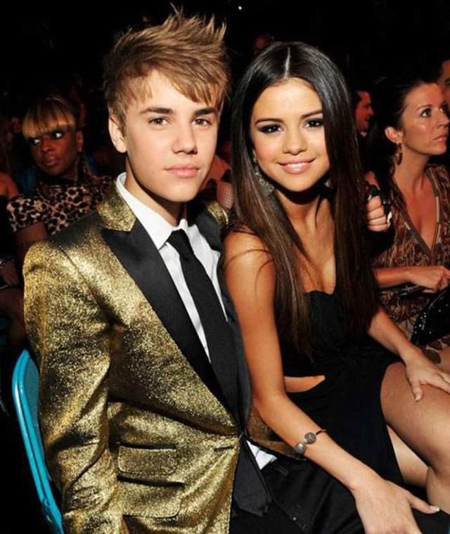 赛琳娜换肾后只能活10年?比伯抛弃女友与前女