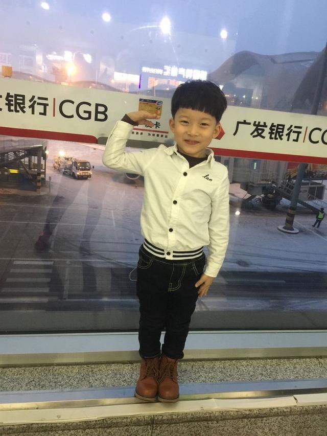 一家人甜蜜的三亚亲子游