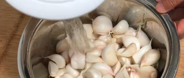 腌腊八蒜的做法什么时候腌