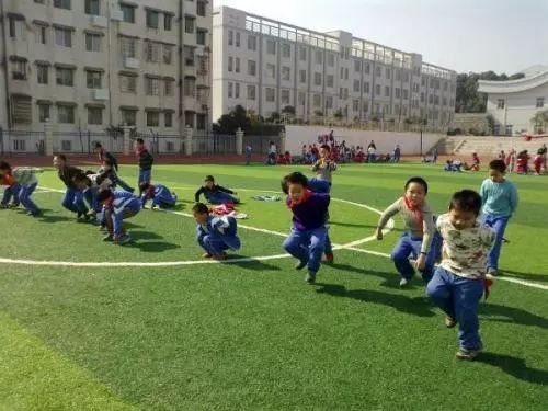 体育老师学校招聘