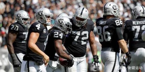 体育:2019年NFL模拟选秀:美洲虎终于从Blake