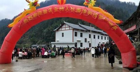 沈梦辰带杜海涛回家过年 排场可不一般