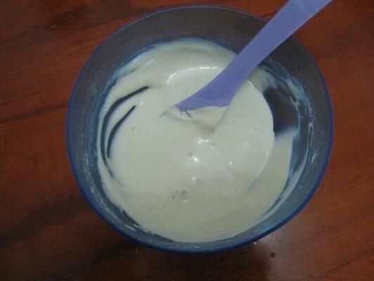 大妈用牙膏洗脸,祛斑除皱,醒来照镜子的时候自